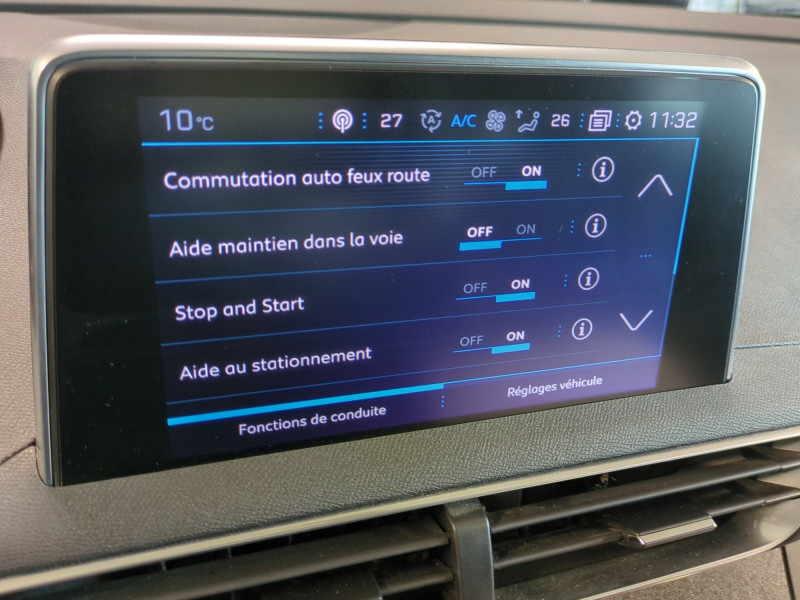 Photo 12 de l'offre de PEUGEOT 3008 1.2 PURETECH 130CH ALLURE S&S EAT8 à 12490€ chez Automobiles 25