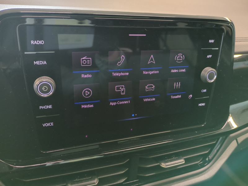 Photo 11 de l'offre de VOLKSWAGEN T-ROC 2.0 TDI 150CH R-LINE EDITION DSG7 -24% à 36998€ chez Automobiles 25