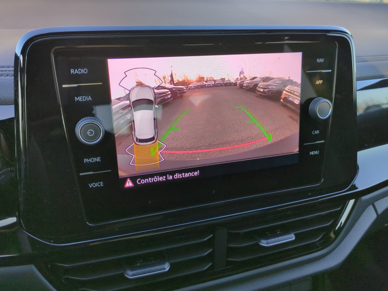 Photo 14 de l'offre de VOLKSWAGEN T-ROC 2.0 TDI 150CH R-LINE EDITION DSG7 -24% à 36998€ chez Automobiles 25