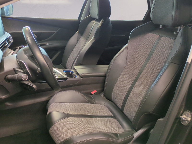 Photo 6 de l'offre de PEUGEOT 3008 1.2 PURETECH 130CH ALLURE S&S EAT8 à 12490€ chez Automobiles 25