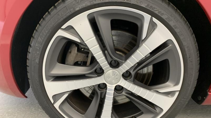 Vente en ligne Peugeot 308 SW 2.0 BlueHDi 180ch GT S&S EAT6+Toit panoramique+options au prix de 23 480 €