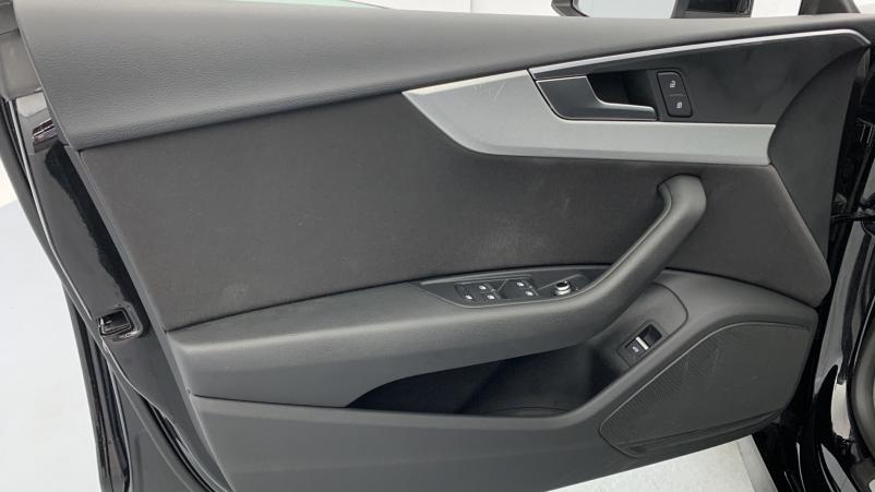Vente en ligne Audi A5 40 TDI 190ch Sport S-tronic + Extérieur Sline suréquipé au prix de 33 980 €