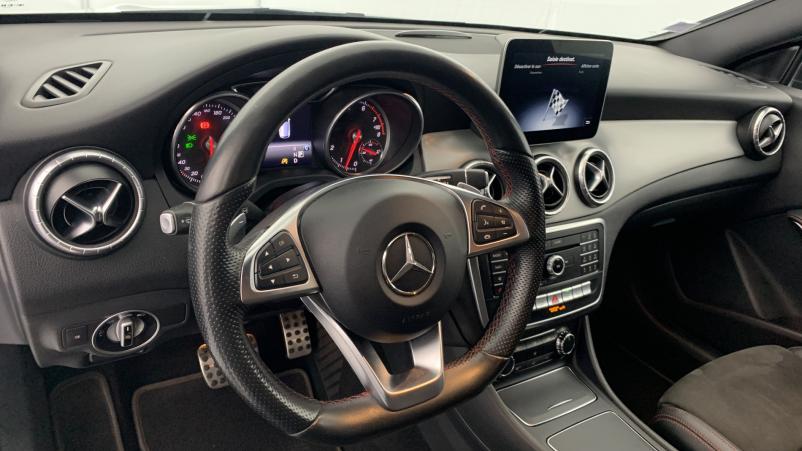 Vente en ligne Mercedes CLA 180 Business Executive Edition 7G-DCT au prix de 26 880 €