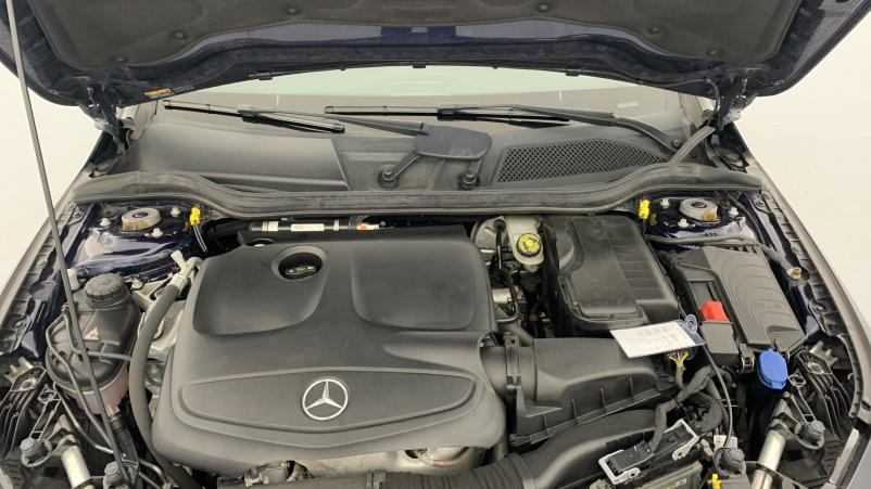 Vente en ligne Mercedes CLA 180 Business Executive Edition 7G-DCT au prix de 26 880 €
