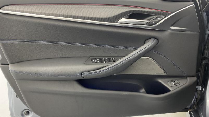 Vente en ligne Bmw Série 5 Touring 520dA xDrive 190ch M Sport Steptronic+Attelage au prix de 53 980 €