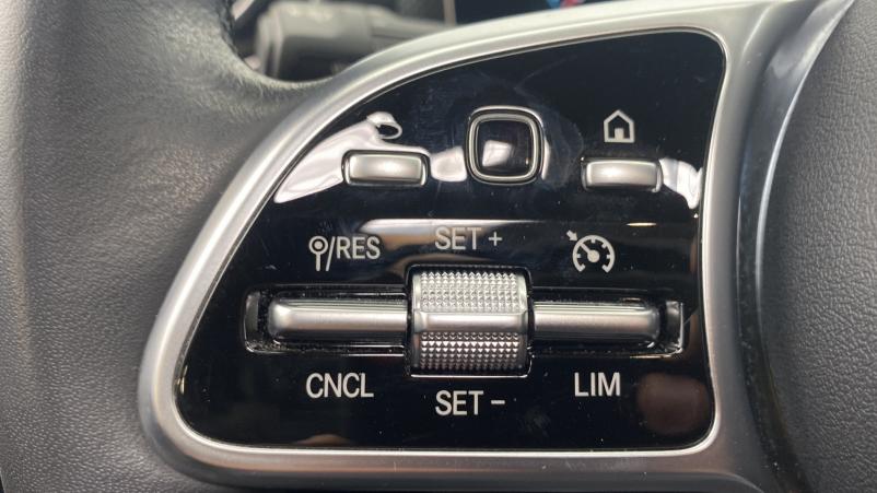 Vente en ligne Mercedes CLA 220 d 190ch Progressive Line 8G-DCT+Toit ouvrant+Pack au prix de 42 880 €