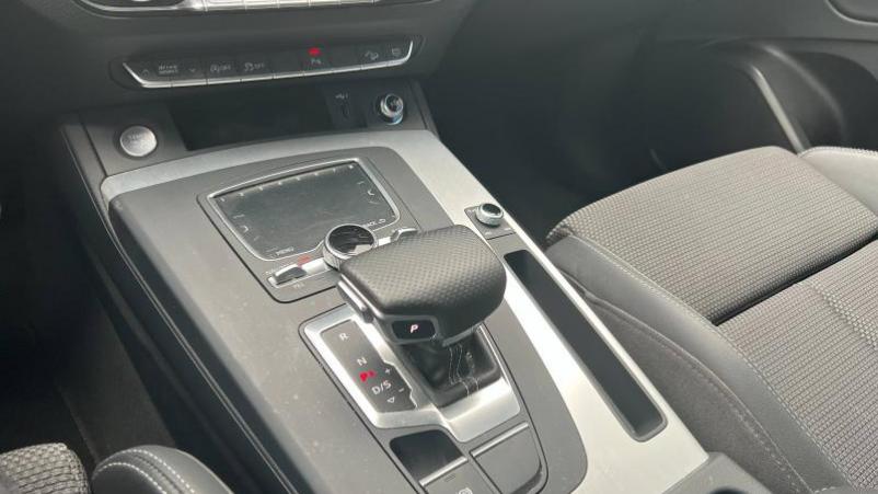 Vente en ligne Audi Q5 40 TDI 190ch S-line Quattro S tronic7 au prix de 39 980 €