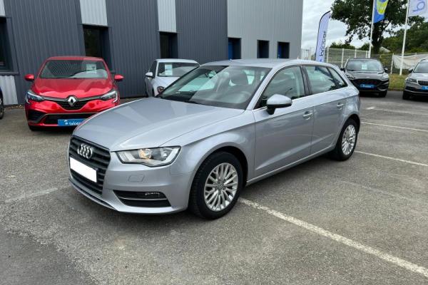 Audi A3 1.6 TDI 110ch Ambiente S-tronic7 occasion de 2015 en vente à Rennes
