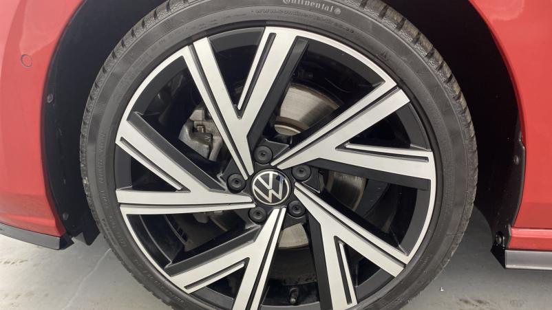 Vente en ligne Volkswagen Golf 2.0 TSI 190ch R-Line DSG7 + Toit ouvrant suréquipée au prix de 39 880 €