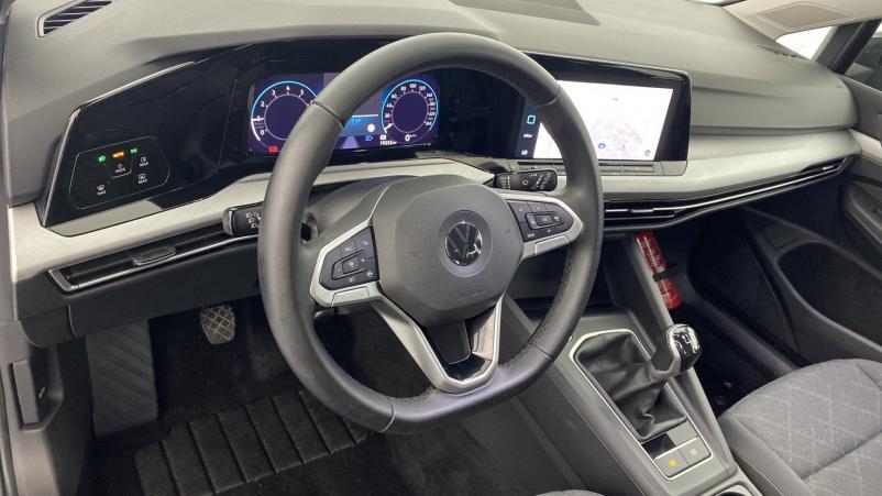 Vente en ligne Volkswagen Golf 1.0 TSI OPF 110ch  Life Business 1st au prix de 21 990 €