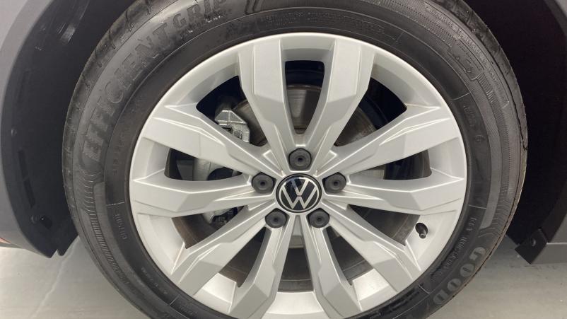 Vente en ligne Volkswagen T-Roc Cabriolet 1.5 TSI EVO 150ch R-Line DSG7 au prix de 37 980 €