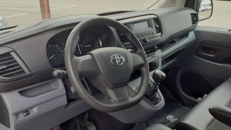 Vente en ligne Toyota Proace VAN GX L1 1.5D 100cv au prix de 25 980 €