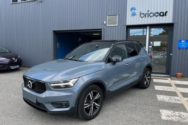 Volvo XC40 D3 AdBlue 150ch R-Design Geartronic 8+Toit ouvrant+options occasion de 2019 en vente à Rennes