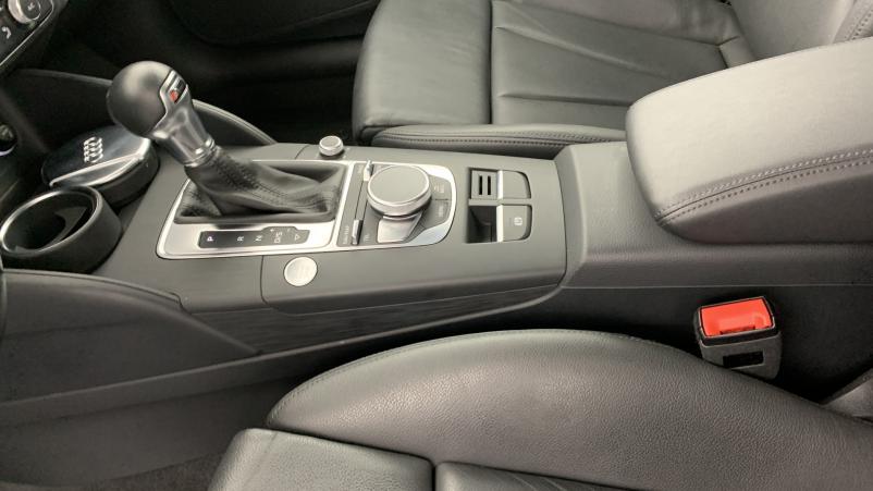 Vente en ligne Audi A3 1.6 TDI 116ch Design Luxe S-tronic 7+options au prix de 24 980 €