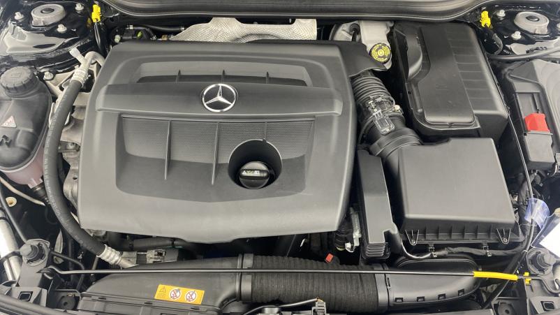 Vente en ligne Mercedes Classe A 180 d Fascination 7G-DCT+Jantes 18' Noires au prix de 23 880 €