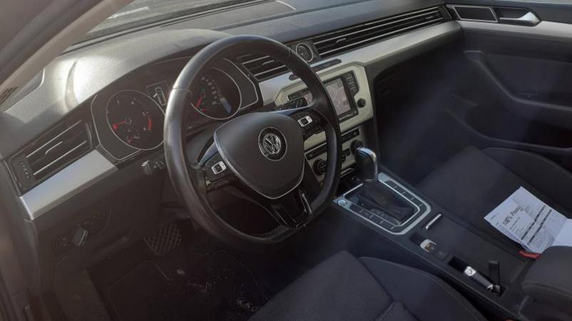 Vente en ligne Volkswagen Passat SW 2.0 TDI 150ch BlueMotion Technology Confortline DSG6 au prix de 17 980 €