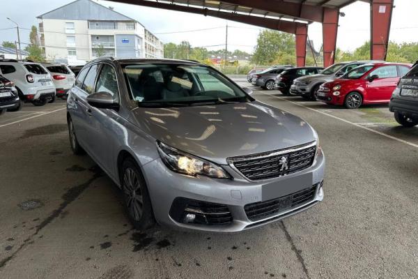 Peugeot 308 SW 1.2 PureTech 130ch S&S Allure Pack EAT8 occasion de 2021 en vente à Rennes