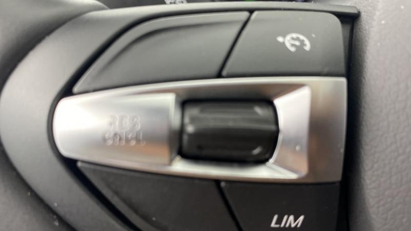 Vente en ligne Bmw X1 xDrive18dA 150ch M Sport suréquipé au prix de 40 490 €