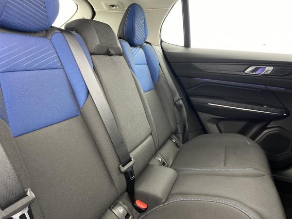 Vente en ligne Lynk&Co 01 1.5 HEV 197ch DCTH 7 (hybride) au prix de 31 980 €