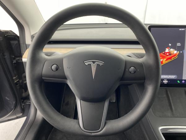 Vente en ligne Tesla Model 3 Standard RWD Plus + Sièges chauffants + Chargeur induction au prix de 37 980 €