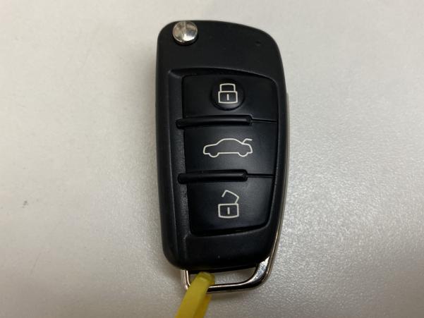 Vente en ligne Audi A3 30 TFSI 116ch suréquipée au prix de 21 980 €