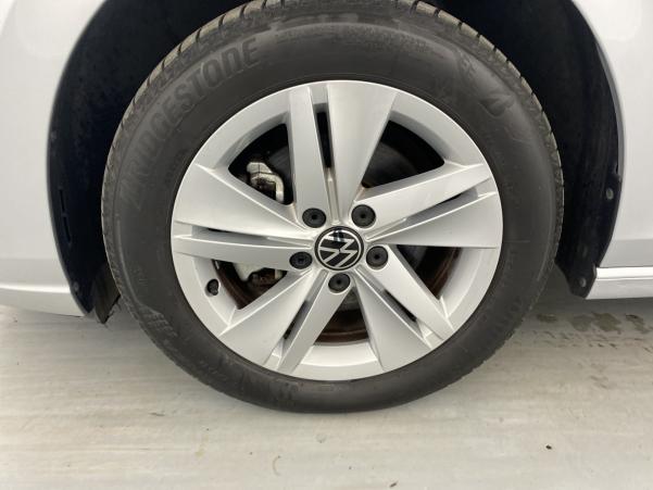 Vente en ligne Volkswagen Golf 2.0 TDI SCR 115ch Life au prix de 24 980 €