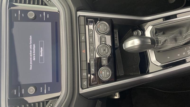 Vente en ligne Volkswagen T-Roc Cabriolet 1.5 TSI EVO 150ch R-Line DSG7 au prix de 37 750 €