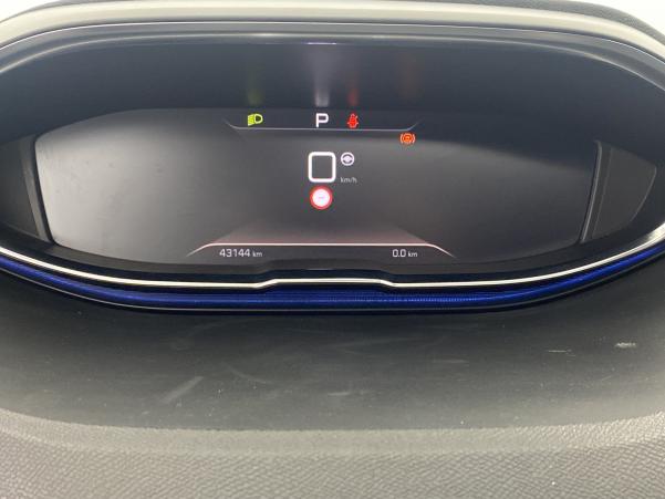 Vente en ligne Peugeot 3008 1.5 BlueHDi 130ch GT EAT8 Black Pack +toit ouvrant au prix de 33 480 €