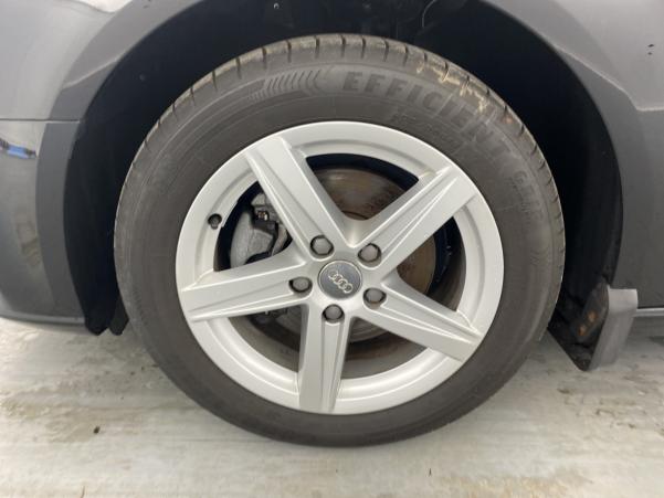 Vente en ligne Audi A3 35 TFSI 150ch CoD suréquipée au prix de 23 680 €