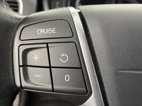 Vente en ligne Volvo XC60 D4 181ch R-Design Geartronic au prix de 20 490 €
