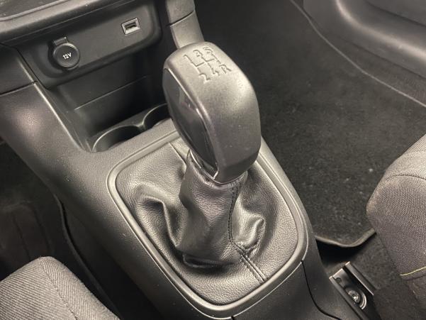 Vente en ligne Citroën C3 PureTech 82 S&S BVM5 Feel au prix de 12 490 €