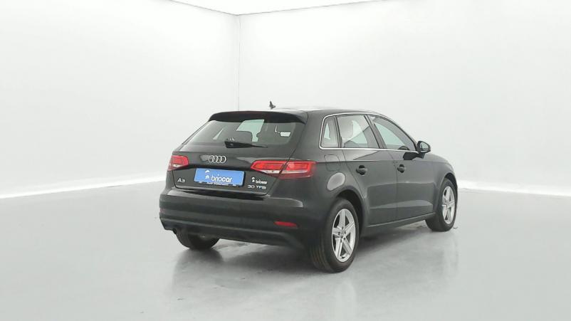 Vente en ligne Audi A3 30 TFSI 116ch suréquipée au prix de 21 980 €