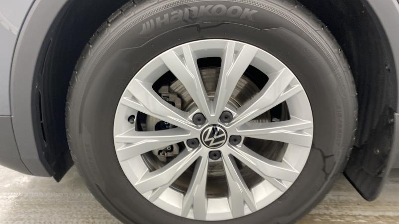 Vente en ligne Volkswagen Tiguan 1.5 TSI 150ch Life DSG7+options au prix de 32 990 €