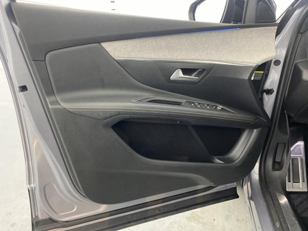 Vente en ligne Peugeot 3008 1.5 BlueHDi 130ch GT EAT8 Black Pack +toit ouvrant au prix de 33 480 €