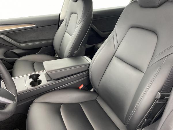 Vente en ligne Tesla Model 3 Standard RWD Plus + Sièges chauffants + Chargeur induction au prix de 39 880 €