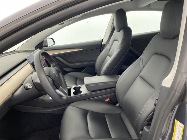 Vente en ligne Tesla Model 3 Standard RWD Plus + Sièges chauffants + Chargeur induction au prix de 37 980 €