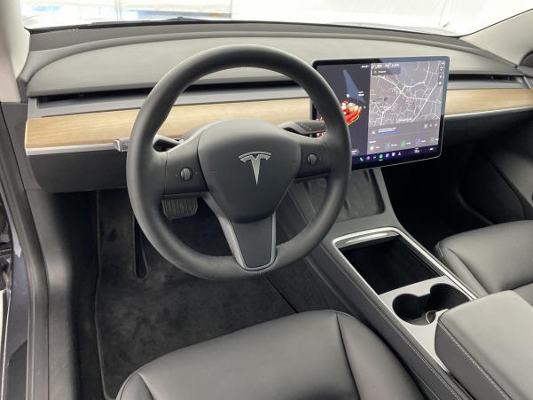 Vente en ligne Tesla Model 3 Standard RWD Plus + Sièges chauffants + Chargeur induction au prix de 37 980 €