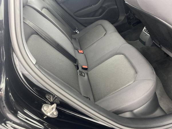 Vente en ligne Audi A3 35 TFSI 150ch CoD suréquipée au prix de 23 680 €