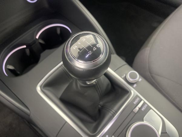 Vente en ligne Audi A3 35 TFSI 150ch CoD suréquipée au prix de 23 480 €