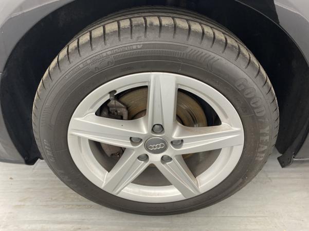 Vente en ligne Audi A3 30 TFSI 116ch suréquipée au prix de 21 980 €