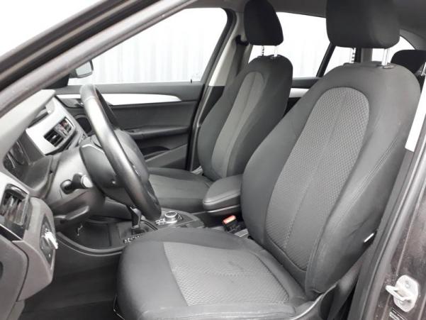 Vente en ligne Bmw X1 sDrive16dA 116ch Business Design DKG7 au prix de 28 880 €