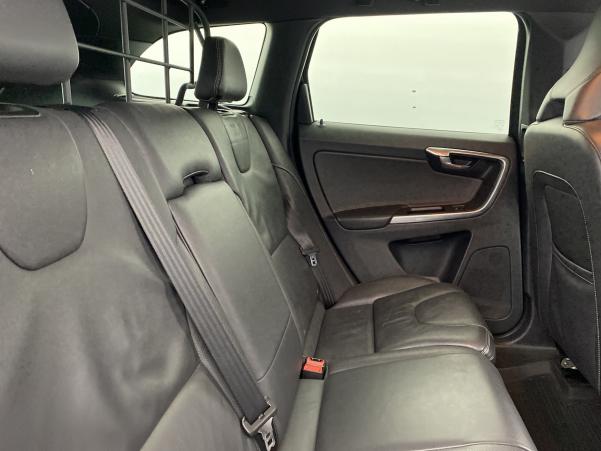 Vente en ligne Volvo XC60 D4 181ch R-Design Geartronic au prix de 20 490 €