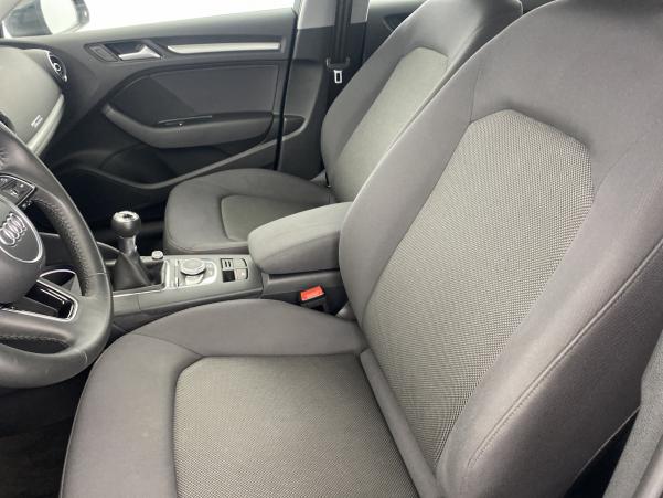 Vente en ligne Audi A3 35 TFSI 150ch CoD suréquipée au prix de 23 680 €