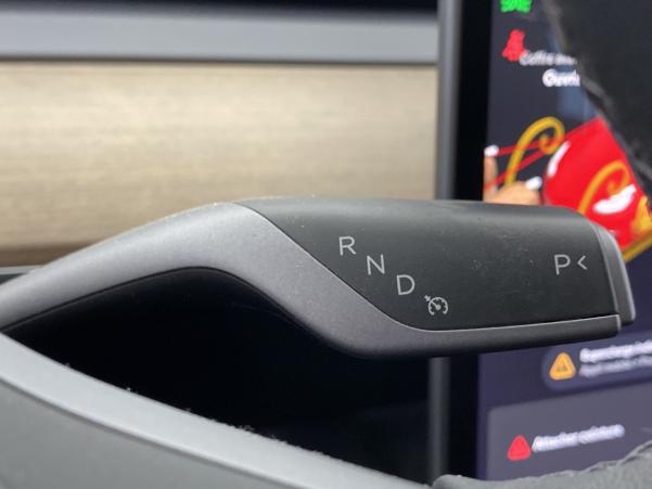 Vente en ligne Tesla Model 3 Standard RWD Plus + Sièges chauffants + Chargeur induction au prix de 37 980 €