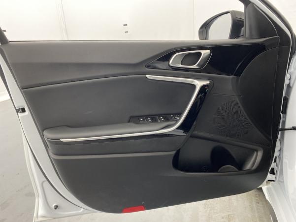 Vente en ligne Kia ProCeed 1.4 T-GDI 140ch GT Line DCT7 au prix de 22 990 €