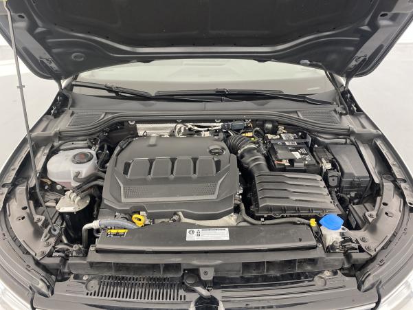 Vente en ligne Volkswagen Golf 2.0 TDI SCR 115ch Life au prix de 24 980 €
