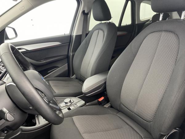 Vente en ligne Bmw X1 sDrive18iA 136ch Première DKG7 + Caméra + Options au prix de 36 390 €
