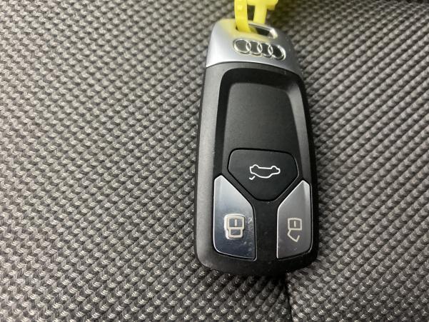 Vente en ligne Audi A4 Avant 2.0 TDI 150ch Business line S tronic 7 au prix de 22 490 €