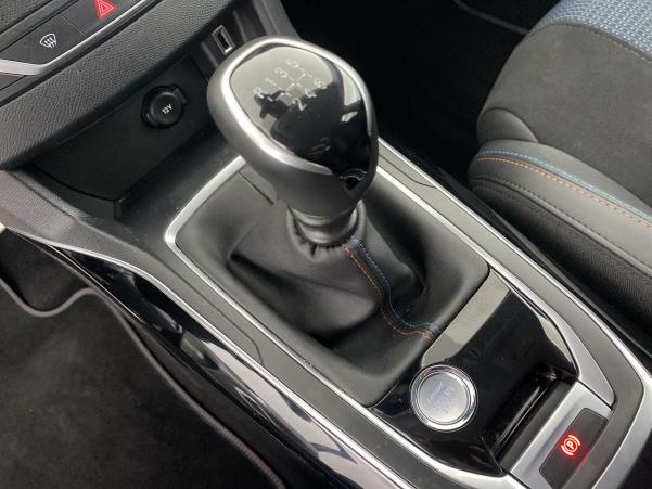 Vente en ligne Peugeot 308 1.5 BlueHDi 130ch Tech Edition au prix de 19 490 €