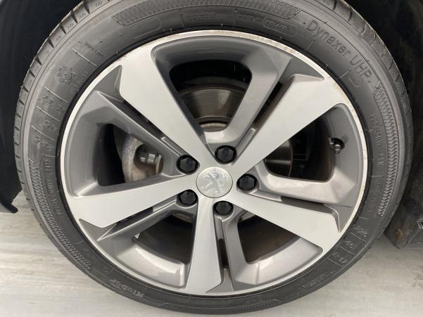 Vente en ligne Peugeot 308 1.5 BlueHDi 130ch Tech Edition au prix de 19 490 €